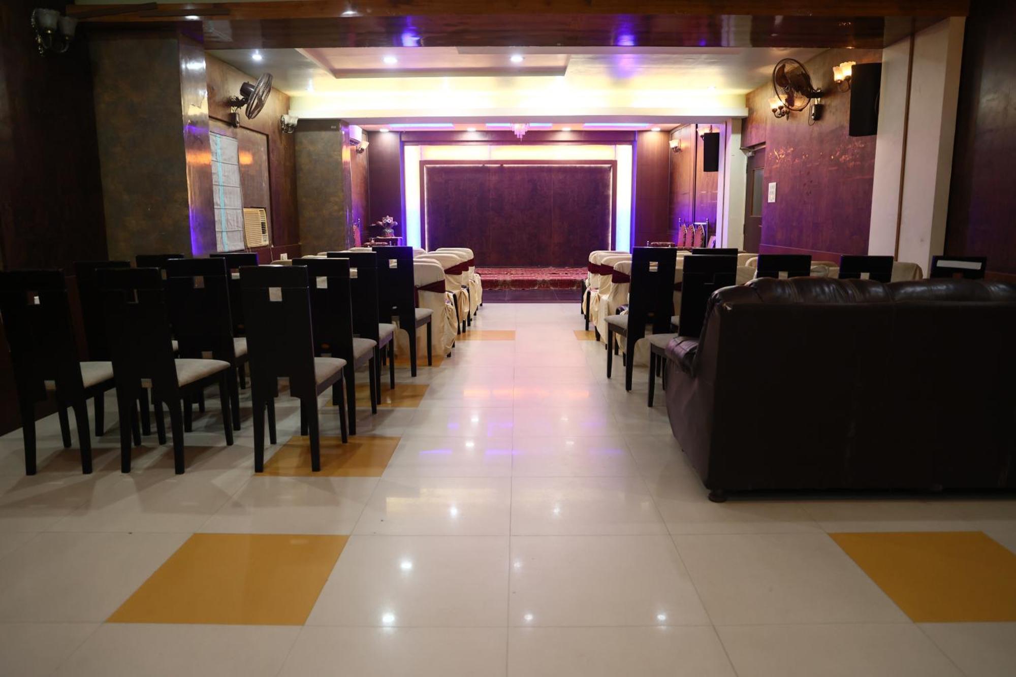 Hotel Bhubaneswari Classic Brahmapur Екстериор снимка