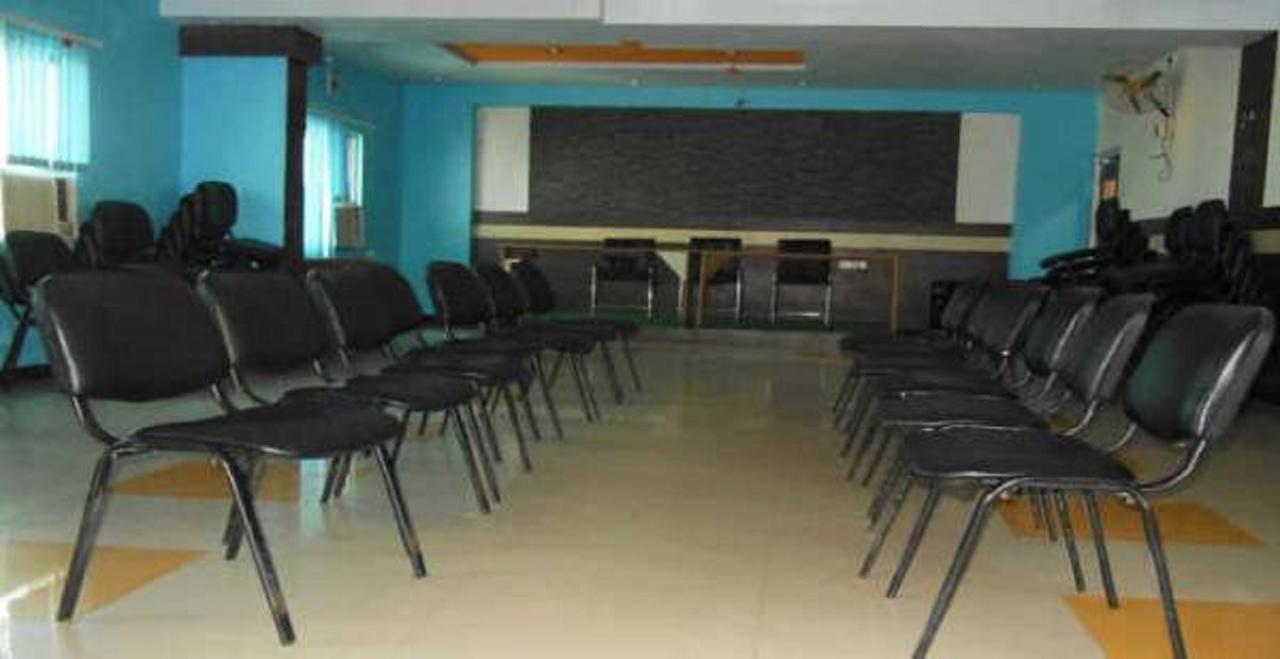 Hotel Bhubaneswari Classic Brahmapur Екстериор снимка